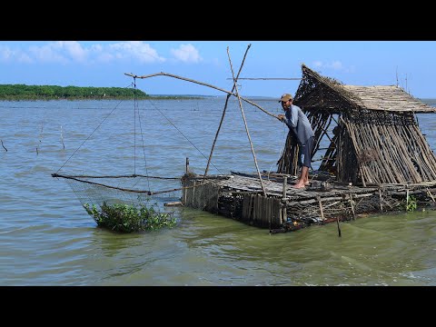 New Technique Fishing on My Floating Raft - Survival Tricks Bushcraft - Ep 52