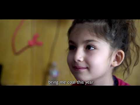 Video: (VIDEO) "SOTTOSOPRA" - Our kids during lockdown (short) realizzato da Vincenzo Peluso e scritto da Fabiana De Bellis