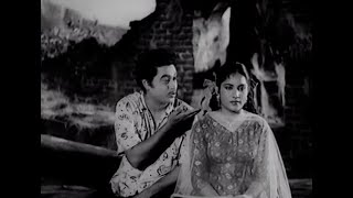 तनख्वाह सुनकर मेरा भी जी चाहता है की में भी उससे शादी करू - Apna Haath Jagannath - Kishore Kumar