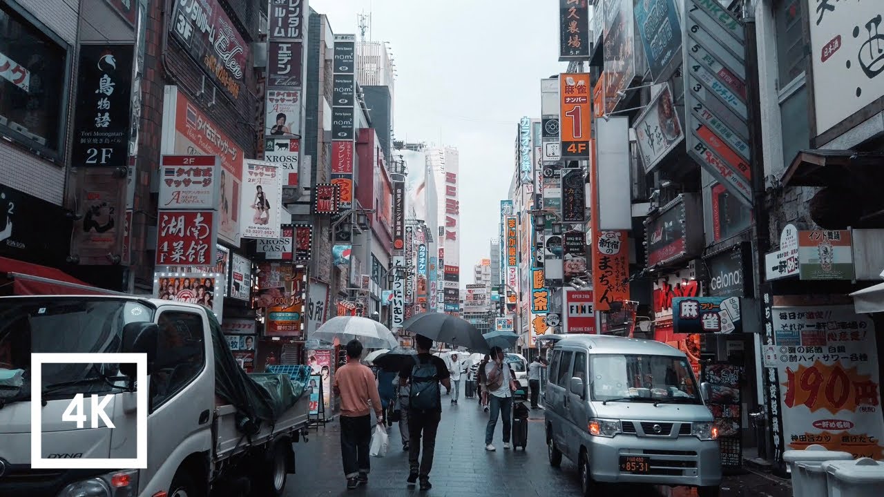 Walking in Light Rainfall in Shinjuku Sounds, (Omoide Yokocho and Kabukicho) 4k