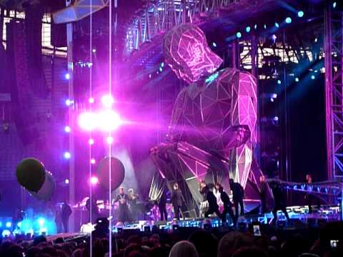 Progress Live 2011: Take That Perform Pretty Things At Manchester (3 June)