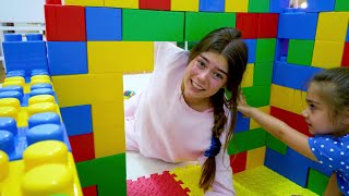 Nastya dan Mia berpetualang ke Legoland – video anak seru