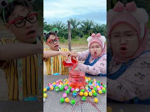 Menuangkan air