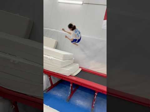 何かに引きづりこまれましたwww #shorts