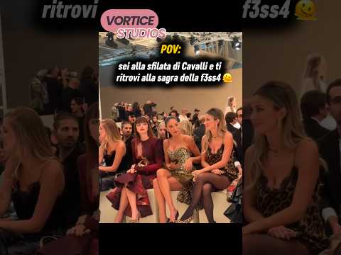 Quando sei alla sfilata di Cavalli e hai l’imbarazzo della scelta… 😅
