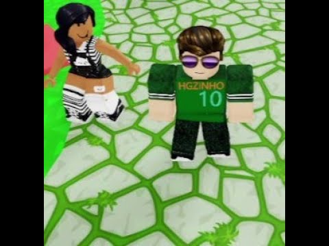 JOGANDO HIDE SEEK TRANSFORM AQUI NO ROBLOX