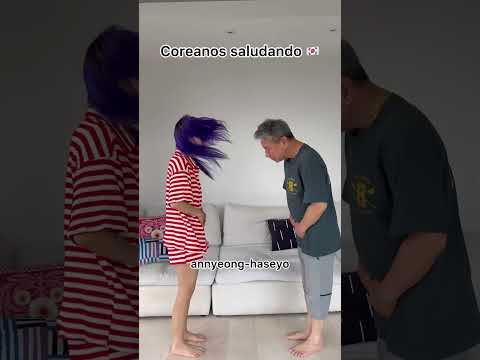 Saludando mexicano y coreano