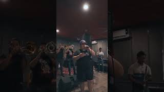 Banda Carnaval - Alineando Cabrones (En Vivo)
