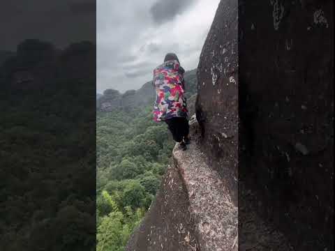 Cleaning of narrow way in mountains #mountains #narrowway #cleaning