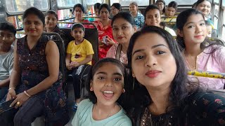 মেয়েকে সাথে নিয়ে সবাই মিলে গেলাম দূর্গা ঠাকুর আনতে......আসার সময় টেম্পোর মধ্যে সেকি অবস্থা।