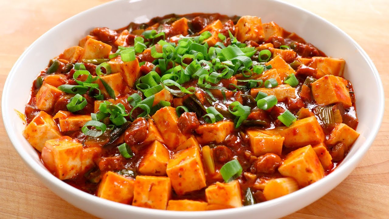 Korean-style Mapo Tofu (Mapadubu: )