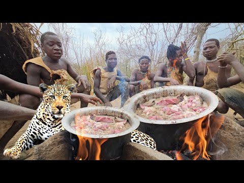 🔥Hadzabe Tribe Eating Raw Unwashed Meat🍖 & Culinary Traditions||True Last Hunters