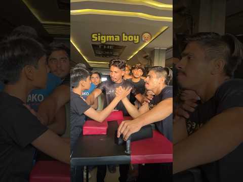 Tremendous Match ๐ฑ๐ฅต๐ฅ #samiarmwrestler #armwrestlingmatch #viralvideo #armwrestling