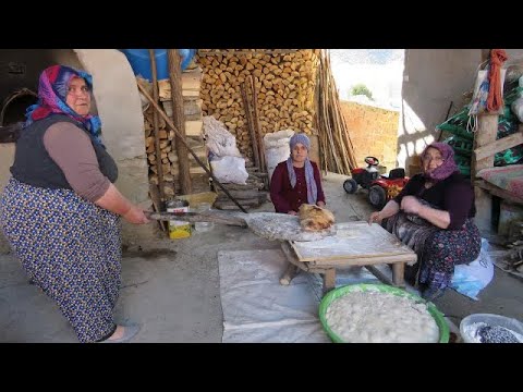 Köy ekmeği nasıl yapılır Kıymalı pide yapılışı günlük vlog
