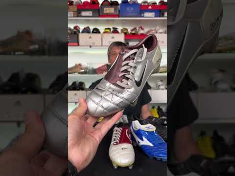 La colección de botines ⚽️ con @clubdelfutbol #futbol #messi #maradona #botines