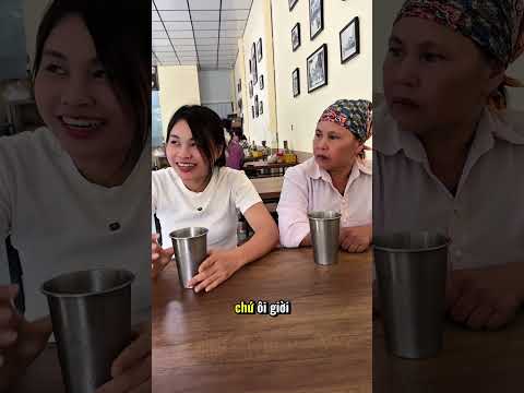 Mấy khi được mẹ mời ăn bún. #hoangthaofamily