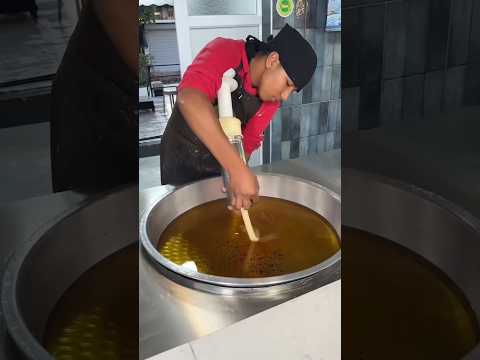 You Won’t Believe the Size of This Turkish Jalebi! #facts #ytshorts #trending