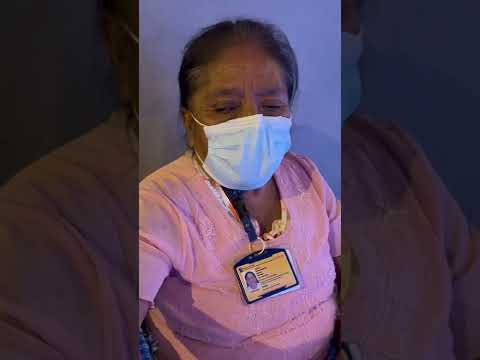 La abuelita está en la calle… sus 2 hijos se olvidaron de ella… 💔