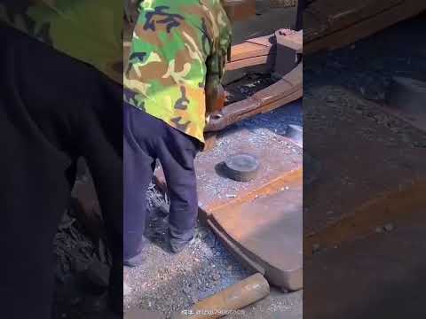 AMAZING WORKING ON HOT METAL