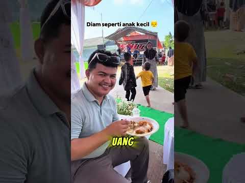minta uang untuk joget bareng biduan