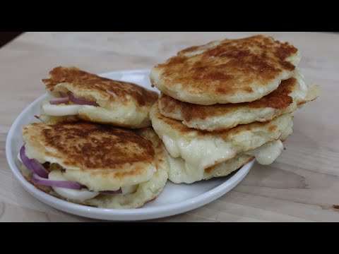 Arepas de Yuca, solo con tres ingredientes, súper fáciles y riquísimas.