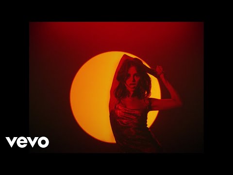 Selena Gomez &amp; Rauw Alejandro - Baila Conmigo (Premio Lo Nuestro 2021)