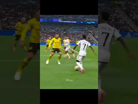 When Vinicius Got Tired Of Hummels Tackles😂