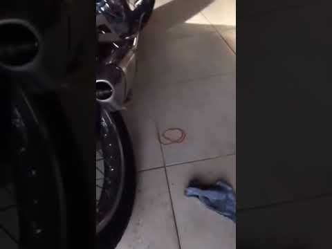 como hacer que tu moto saque flamas 😎
