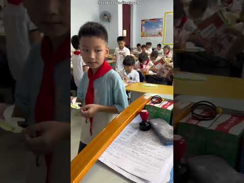 Chinese boy gifted cactus to teacher 😲