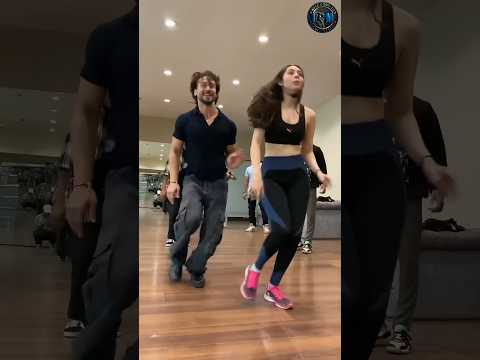 Tiger Shroff and Zara Khan best dance music song// #shortsfeed #viralvideo ##music #gujarati #dance