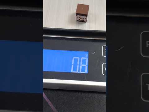 세상에서 가장 머리가 무거운 레고 피규어?