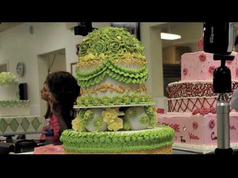 Wilton School of Cake Decorating & Confectionery Art