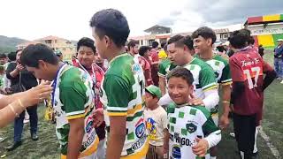 Asi celebro el equio de las Delicias el campeonato logrado en Tejutla. 