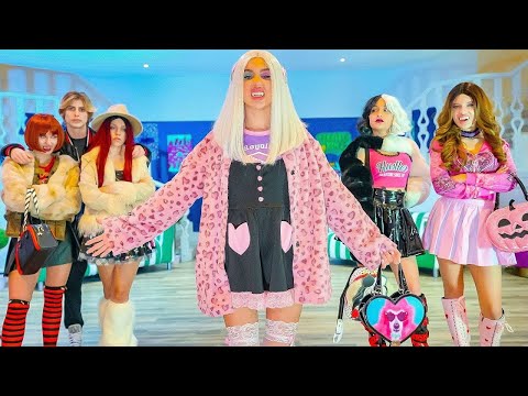 Floryda rządzi w szkole wampirów 👑 Fajne nastolatki kontra siostry wampirzyce | Floryda Wampirzyca