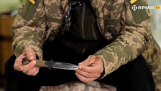 With a knife against Kalashnikov