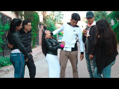 إستهزأت به لأنه عاملها معاملة لطيفة...وعندما علم الحقيقة/شاهد الصدمة