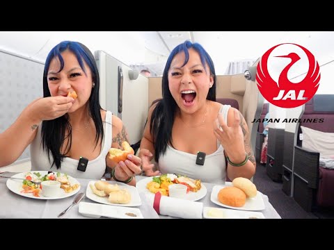 Everything I Ate on my 10 Hour BUSINESS CLASS Flight to Japan