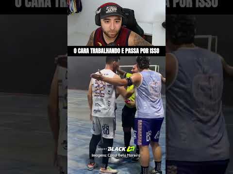 É cada situação que o árbitro passa #fut #futsal