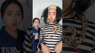 A Policewoman Prank on Prisoner