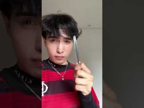 como segurar o celular com um dedo só