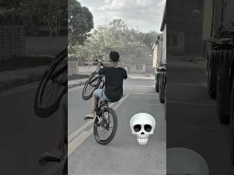Esse quebrão 😱 #bike #grau #shots
