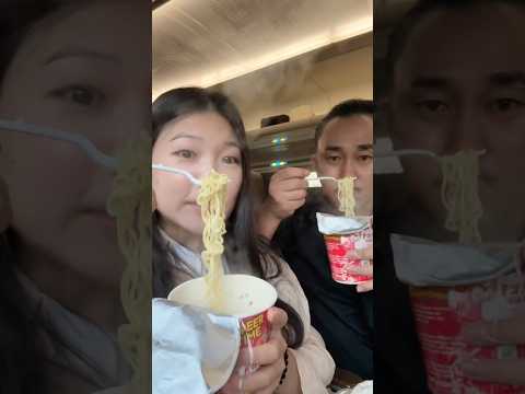 PERTAMA KALI NAIK KERETA KE JOGJA! #makananindonesia #korean
