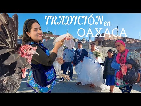 ASÍ de INCREÍBLE es una BODA TRADICIONAL en OAXACA MÉXICO. Mucha comida, mezcal y baile.