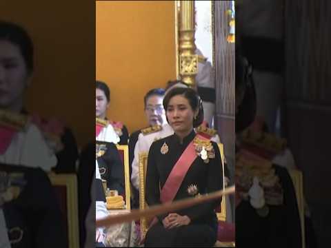 ”เจ้าคุณพระฯ“ทำผมทรงใหม่ ตามเสด็จ ”ในหลวง-พระราชินี” ทรงบำเพ็ญพระราชกุศลปัณรสมวาร ถวาย “พระพันปีหลวง