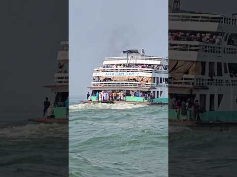 নদীর স্রোত ঠেলে ঢাকায় যাচ্ছে জম জম-৭। #reels #travel #cargoconnect #launch #automobile #ship