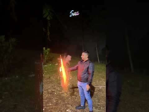 Me llaman ZEUS dios del rayo ⚡️ Vara en mano 💥 #cuetes #explosion #pirotecnia #fuegosartificiales