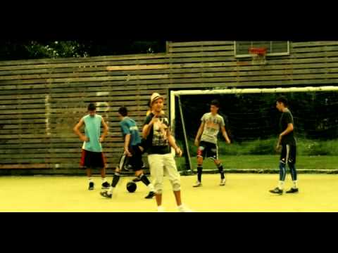 "Wavin Flag" Knaan feat. St1m (Russian Version)
