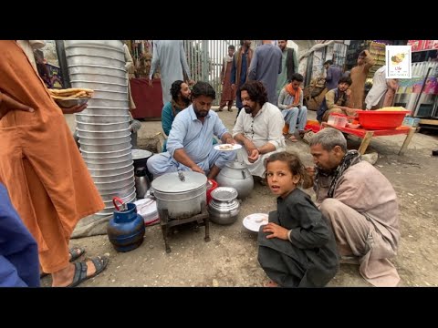Street food in Afghanistan | Chowk Talashi  | roadside food | Rainy day | Jalalabad Afghanistan | HD
