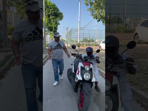 Vecino lo ayudo 🤣