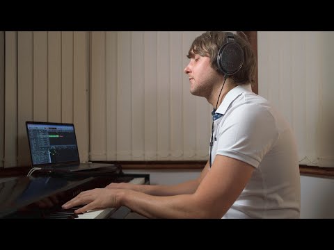 Dave Thomas - 8mm (Yann Tiersen cover)